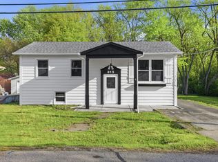 915 Mayfield Dr, Round Lake Beach, IL 60073