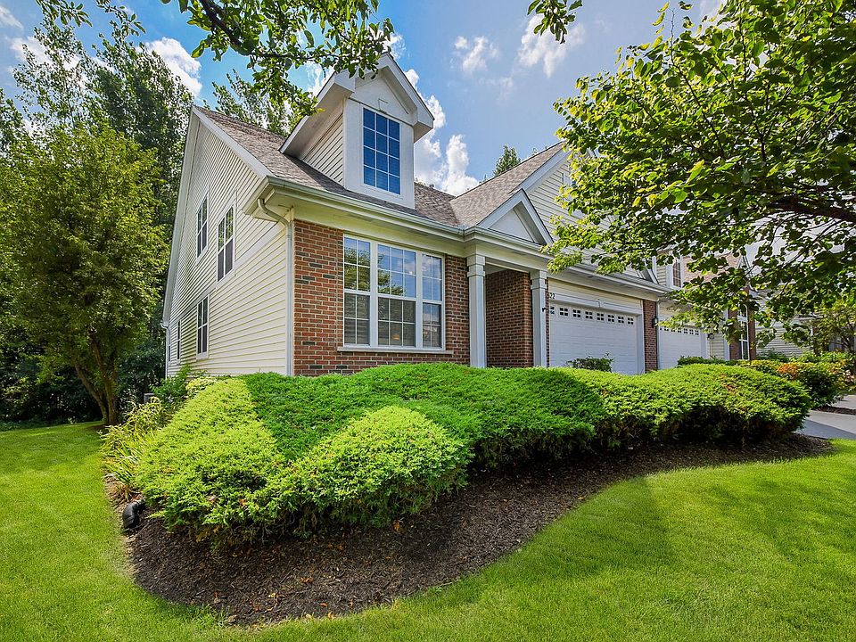 1st image of 322 Quarry Ridge Cir