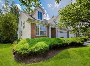 322 Quarry Ridge Cir, Sugar Grove, IL 60554