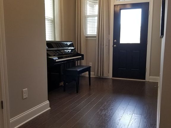 4th image of 249 Caroleton Dr