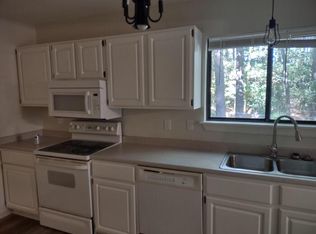 122 Hidden Valley Dr, Chapel Hill, NC 27516