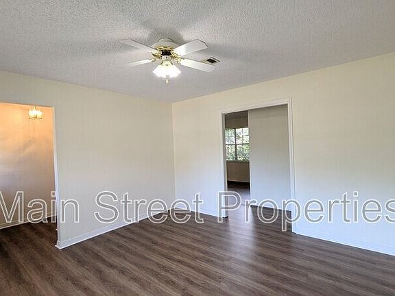 3rd image of 6942 Falcon Dr