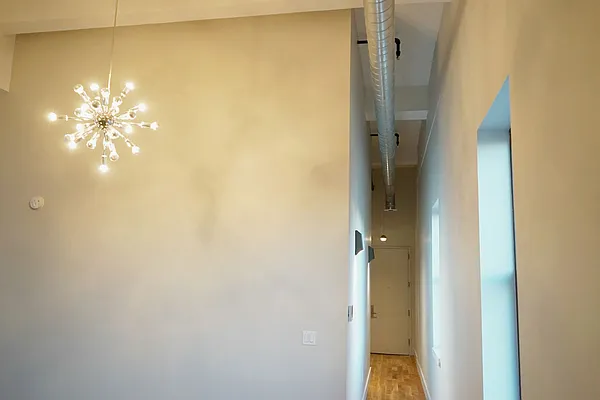 Rented by Manhattan Management LLC | media 93