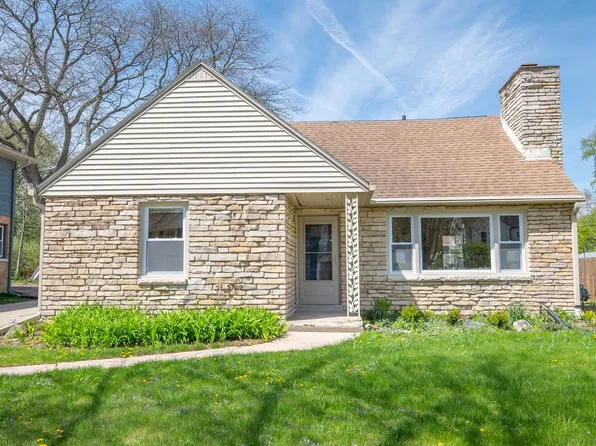 8031 N Whitney ROAD, Fox Point, WI 53217