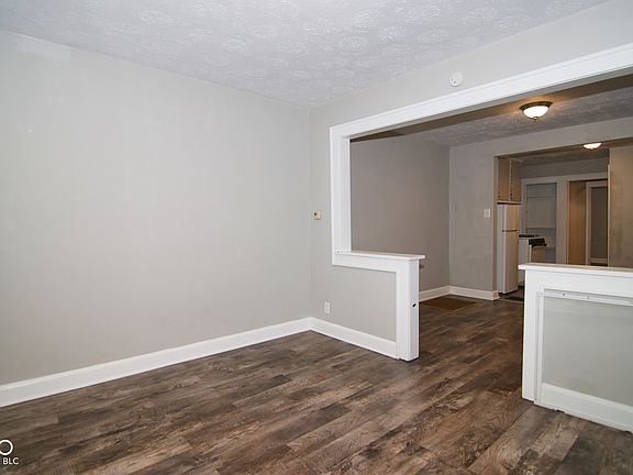 4th image of 4935 W 11th St