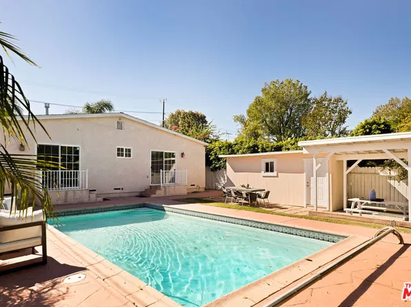 17827 Burbank Blvd, Encino, CA 91316