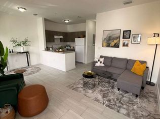421 W 77th St #A, Hialeah, FL 33014