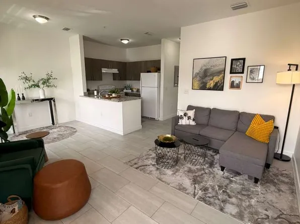 421 W 77th St #A, Hialeah, FL 33014