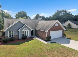 250 Meadow View Dr, Grayson, GA 30017