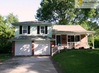 6625 Garnett Dr, Shawnee, KS 66203