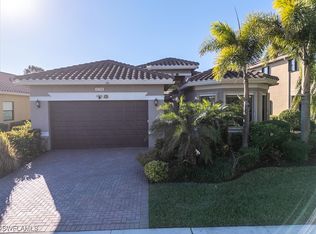 11748 Stonecreek Cir, Fort Myers, FL 33913