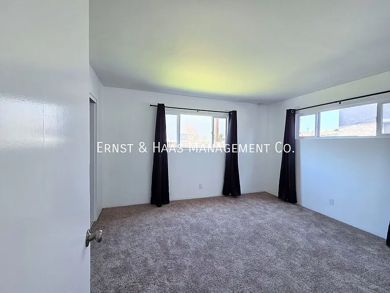 873 E Turmont St — Photo 19