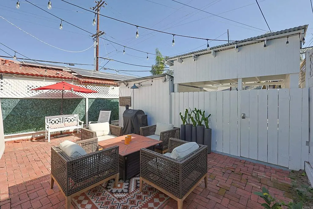 2 bed, 600 sqft, $4,500 — Photo 1