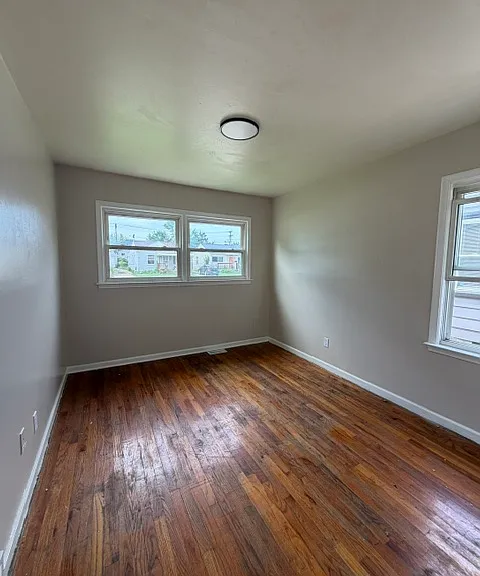 22844 Sharrow Ave — Photo 4