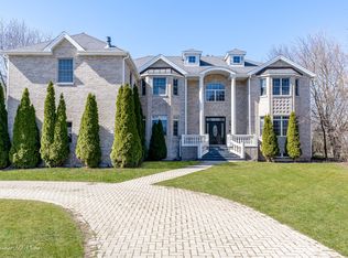 654 Pfingsten Rd, Northbrook, IL 60062