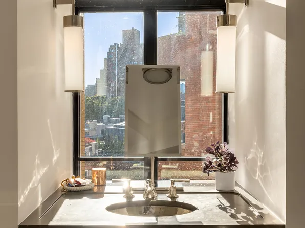 130 West 12th Street image 10 of 29