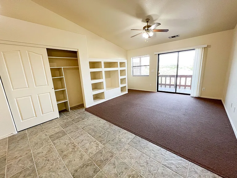 330 S Arnold Ter #B — Photo 4