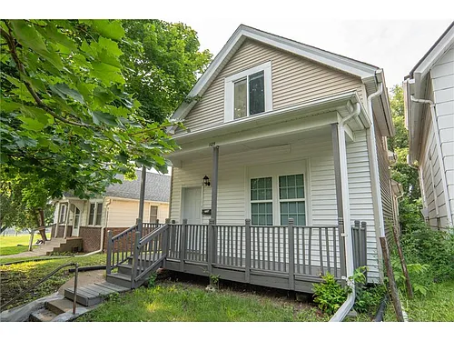 1125 Margaret St Photo 1