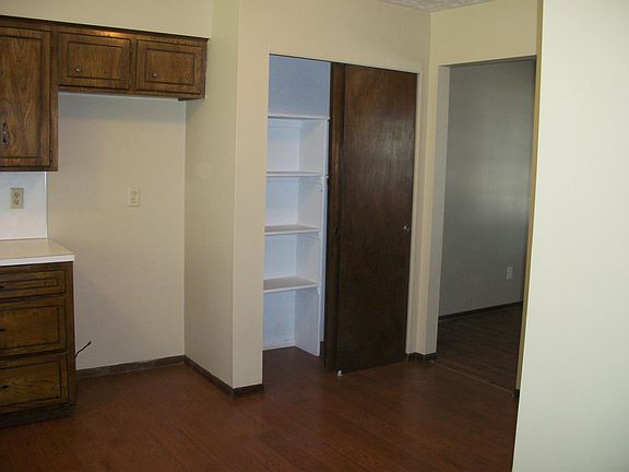 4th image of 4918 Glasgow Ave
