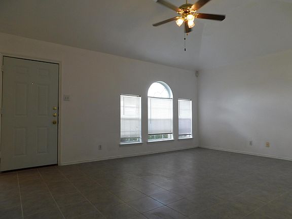 2nd image of 3409 Crescent Dr