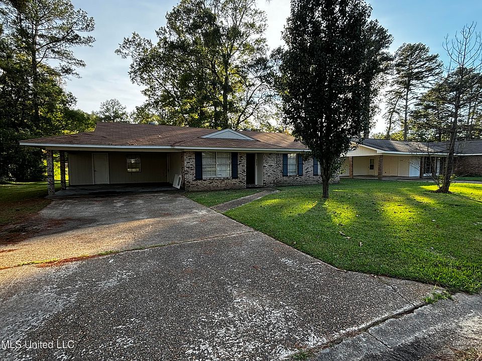 1st image of 3527 Beaumont Dr