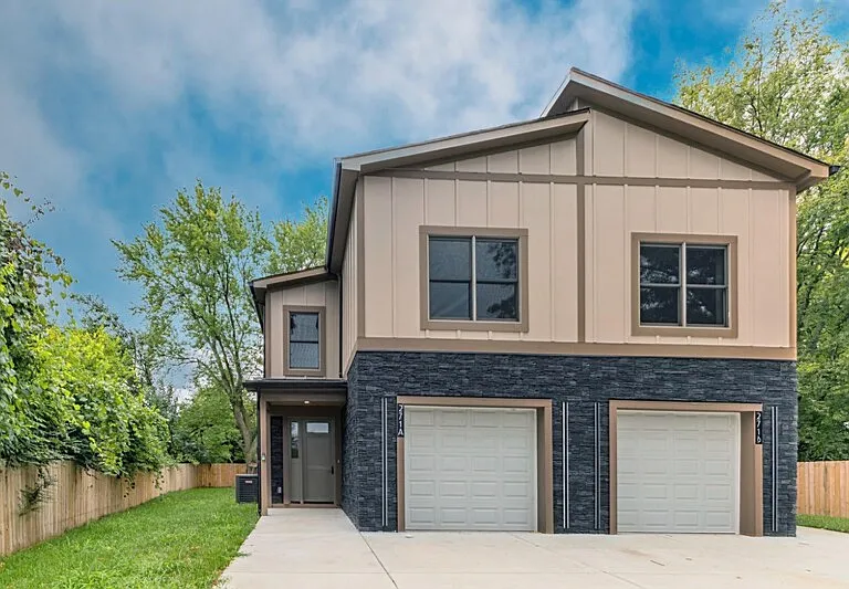 271 Garry Dr #A — Photo 1