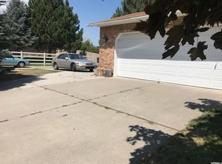 3888 W Skye Dr, South Jordan, UT 84009