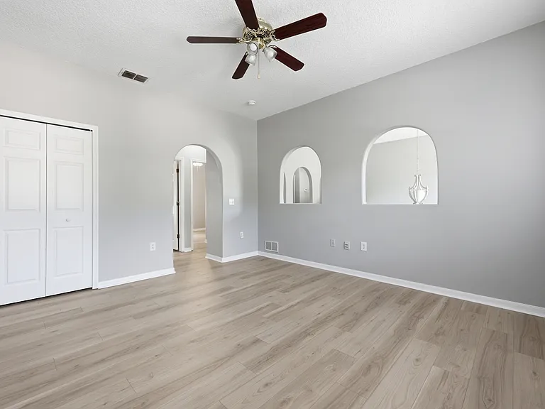 8912 Shindler Crossing Dr — Photo 4