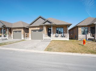 159 Collins Way #19, Strathroy Caradoc, ON N7G 0G8