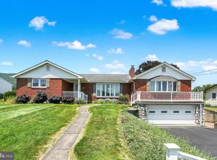 109 Ridgeview Dr, Lewistown, PA 17044