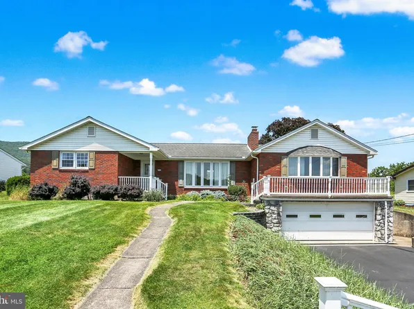 109 Ridgeview Dr, Lewistown, PA 17044