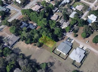 S Mary St, Eustis, FL 32726