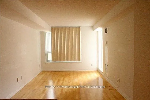 761 Bay St #303 — Photo 7