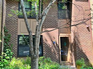 2026 Headlands Cir, Reston, VA 20191