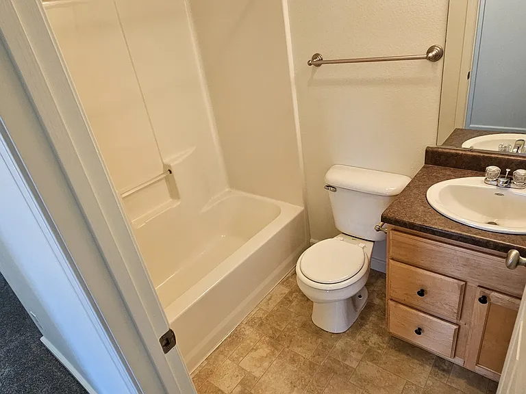 402 Par Ave — Photo 19