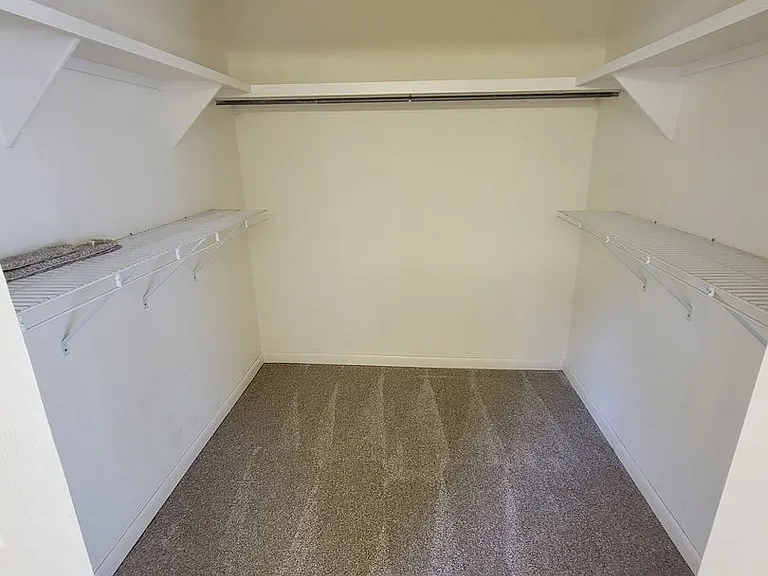 5081 Cypress Lake Dr — Photo 10