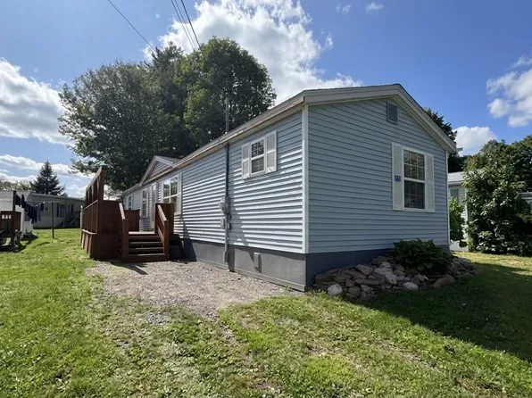 11 Olympic Ave, New Minas, NS B4N 3T9