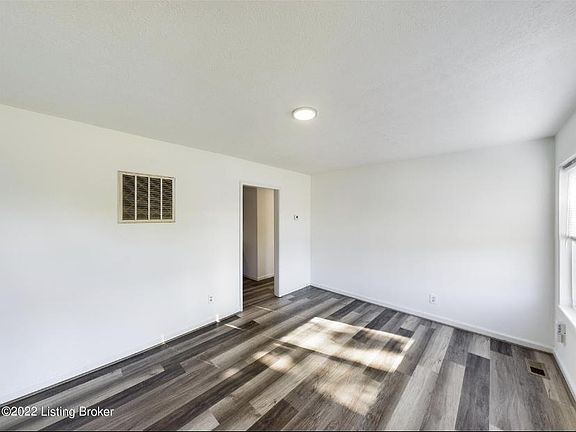 4th image of 6616 Strawberry Ln
