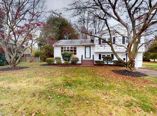 2 Old Mill Ln, Tappan, NY