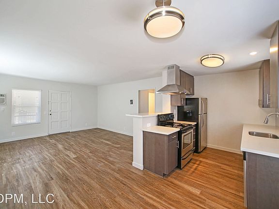 5th image of 4645 32nd St APT 5