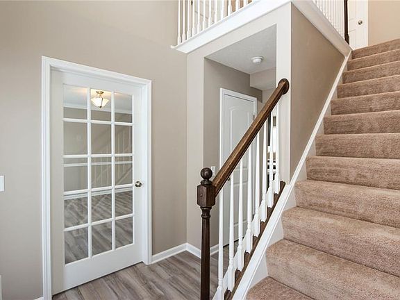 4th image of 231 Baneberry Way