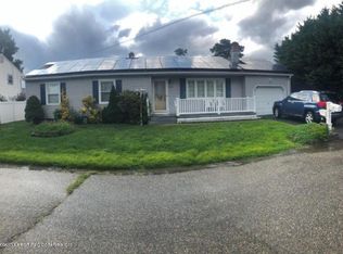 1228 Windward Ave, Beachwood, NJ