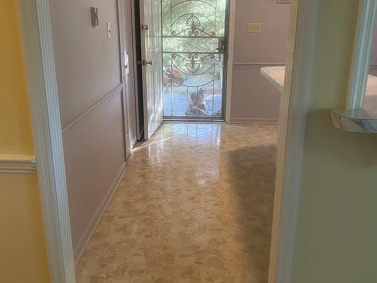 93-95 Brookview Dr — Photo 2