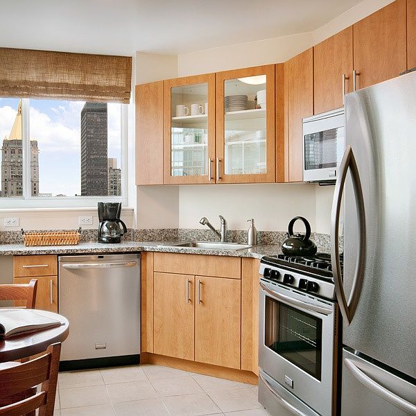 1st image of 455 W 37th St Ph 4