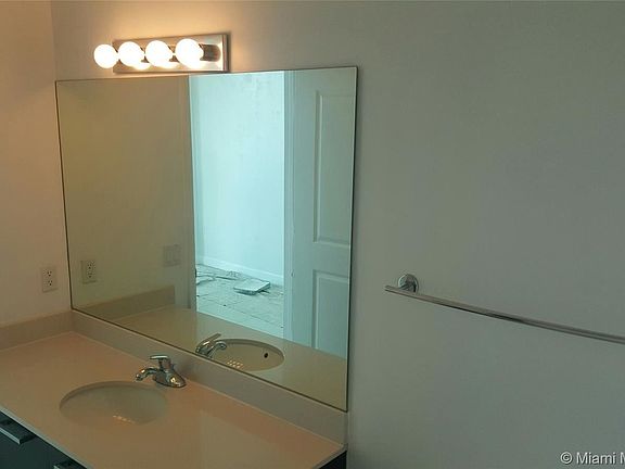 3rd image of 333 NE 24th St APT 1901A