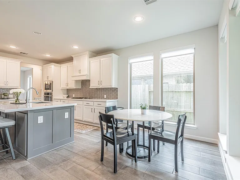 1618 Clover Ct — Photo 25