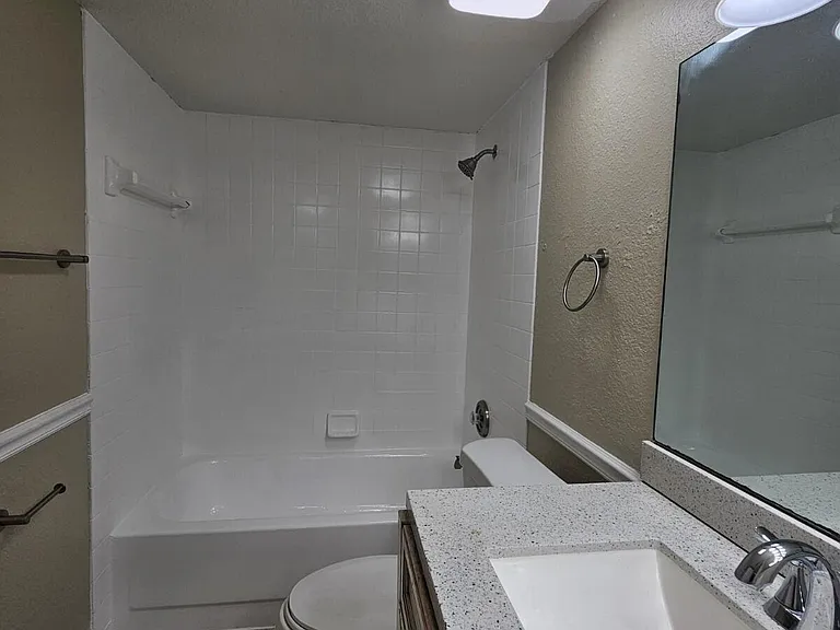 1541 Windorah Way #C — Photo 8