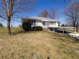 3714 Rochester Rd, Saint Joseph, MO 64506