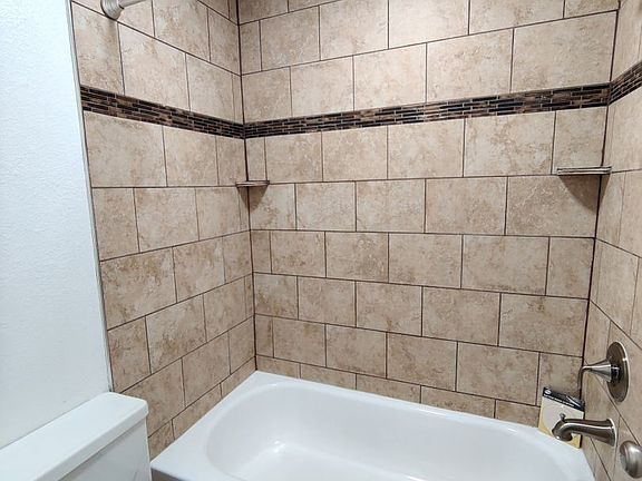 4th image of 3666 S Pearl St #9558490