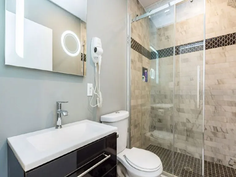 405 Dundas St W #202 — Photo 7